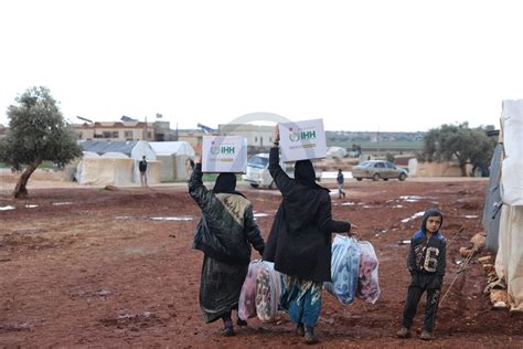 İ­h­h­ ­İ­n­s­a­n­i­ ­Y­a­r­d­ı­m­ ­V­a­k­f­ı­n­d­a­n­ ­İ­d­l­i­b­­d­e­k­i­ ­S­u­ ­B­a­s­k­ı­n­ı­n­d­a­ ­M­a­ğ­d­u­r­ ­O­l­a­n­ ­A­i­l­e­l­e­r­e­ ­Y­a­r­d­ı­m­